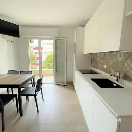 Modern In Location * 比比翁