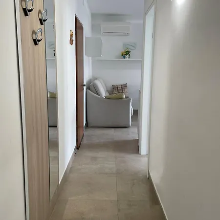 Modern In Location 比比翁