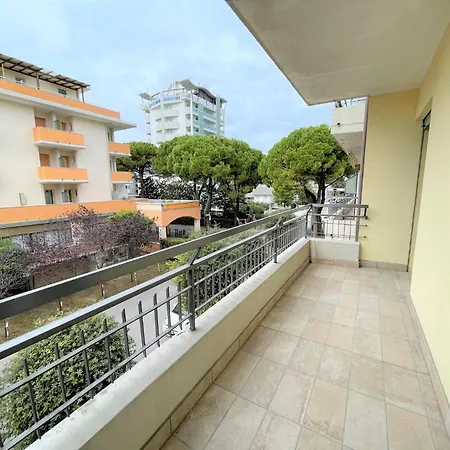 Modern In Location 比比翁