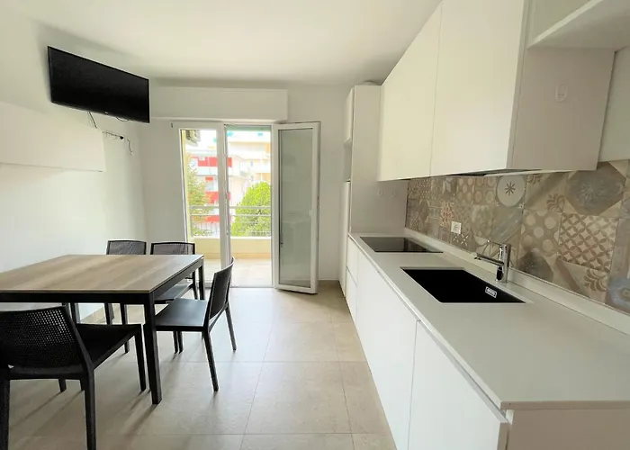 Modern In Location * Μπιμπιόνε